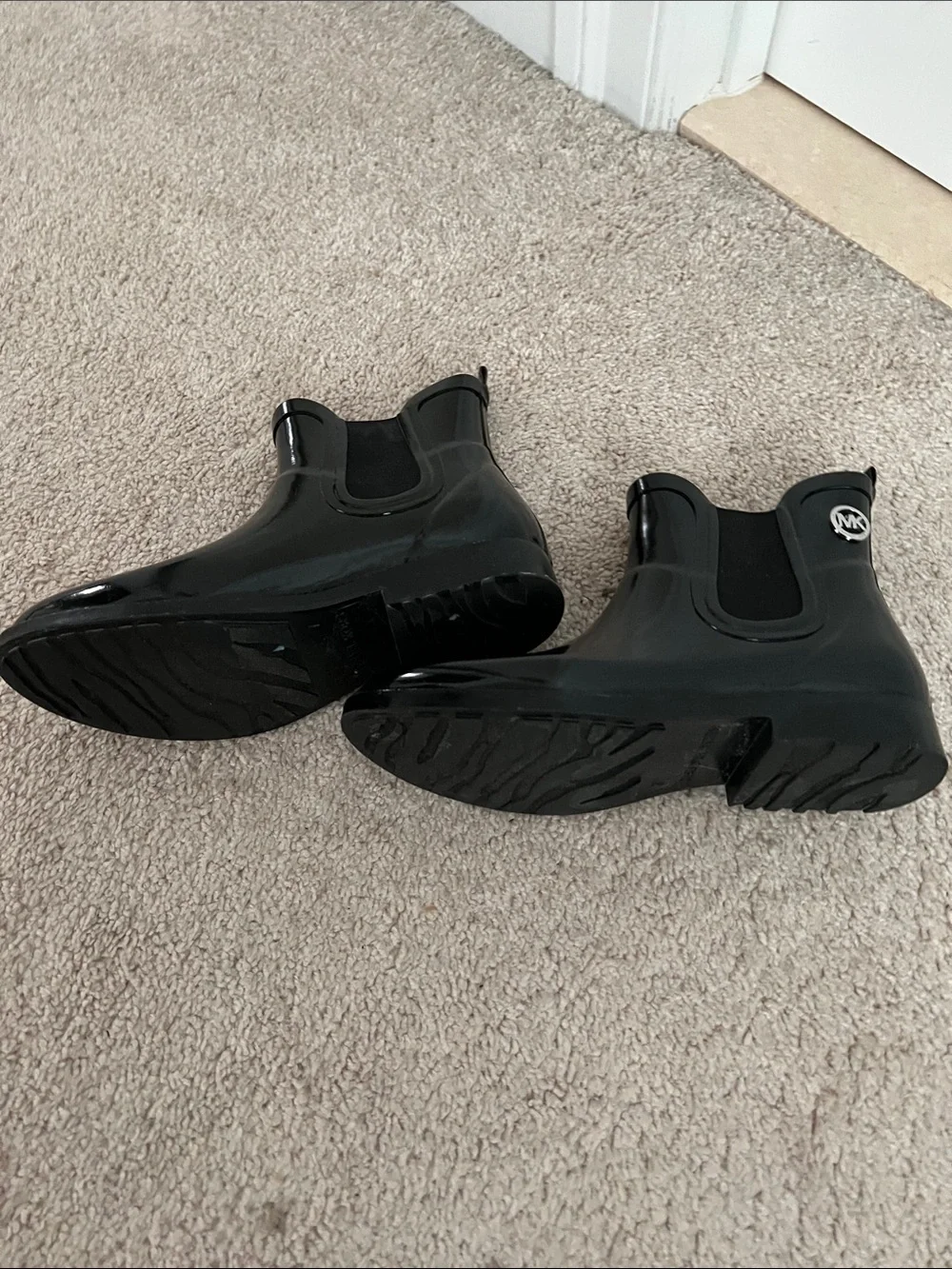 Women’s  Black Gloss Chelsea Rain Boots